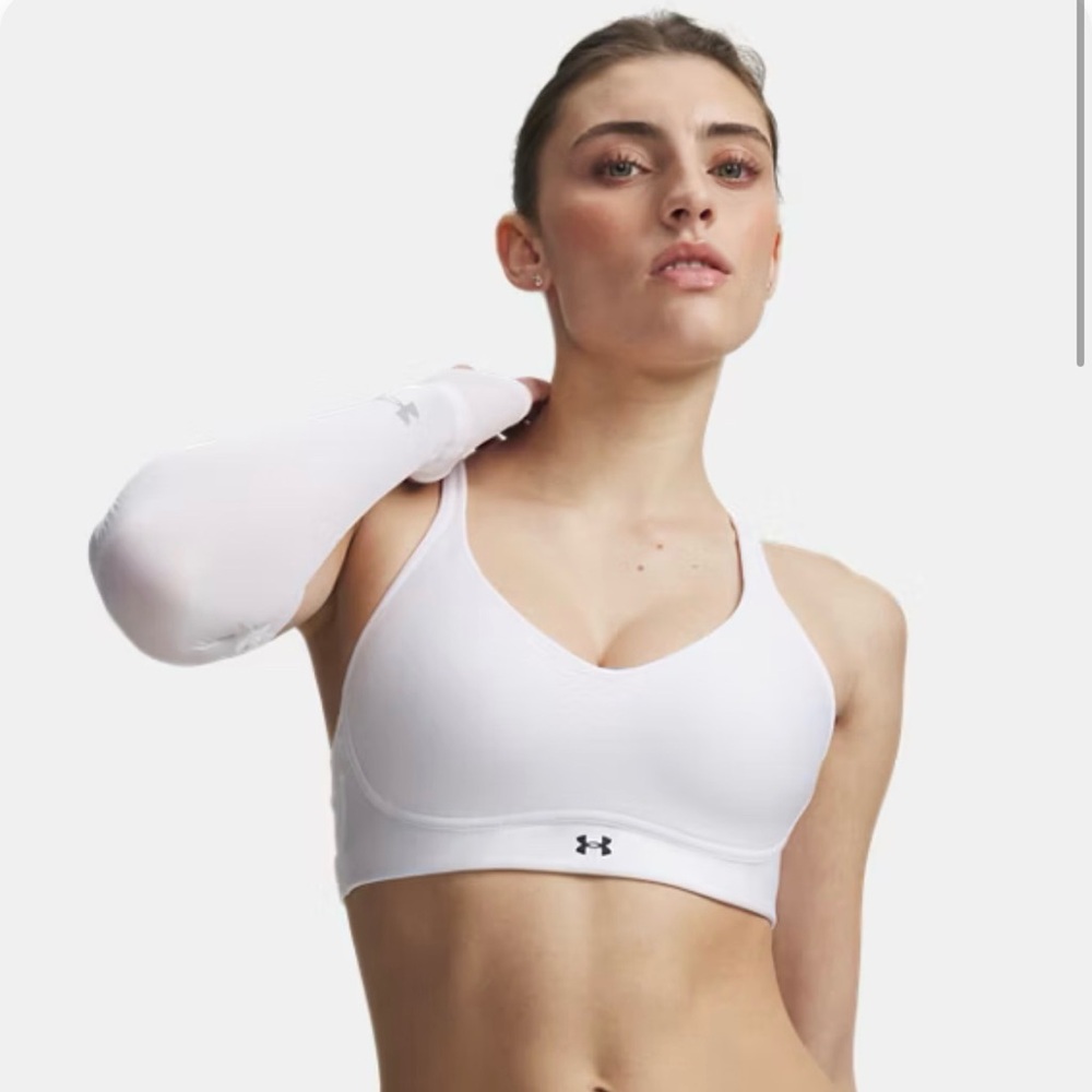 NWOT Under Armor Infinity 2.0 Mid Sports Bra M
